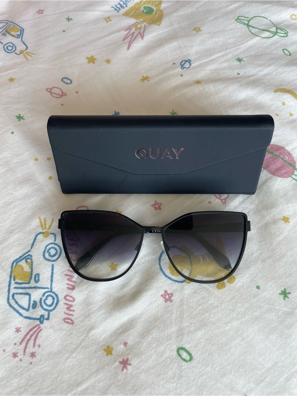 Quay Australia Women's Black Gradient Cat Eye Sunglasses